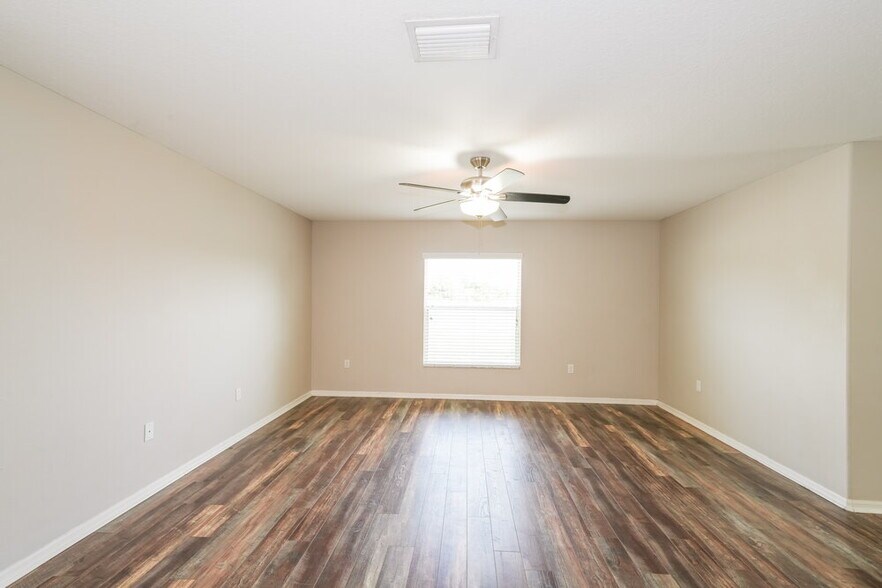 Building Photo - 7614 Maroon Peak Dr