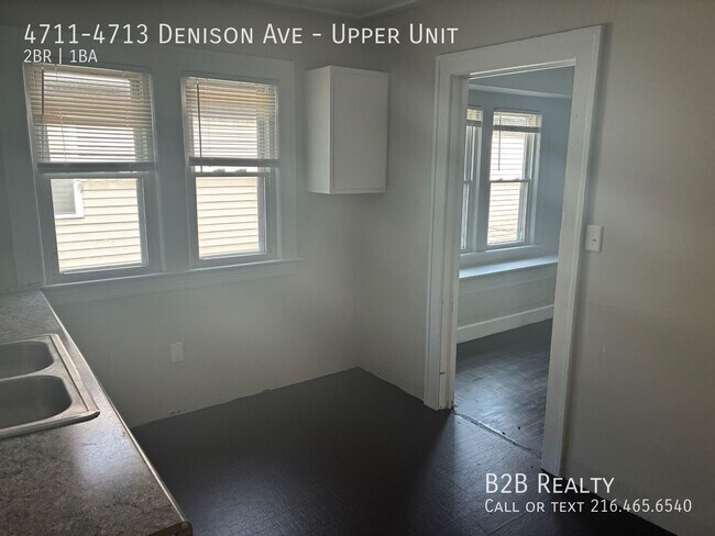 Building Photo - 4711-4713 Denison Ave-Upper Unit