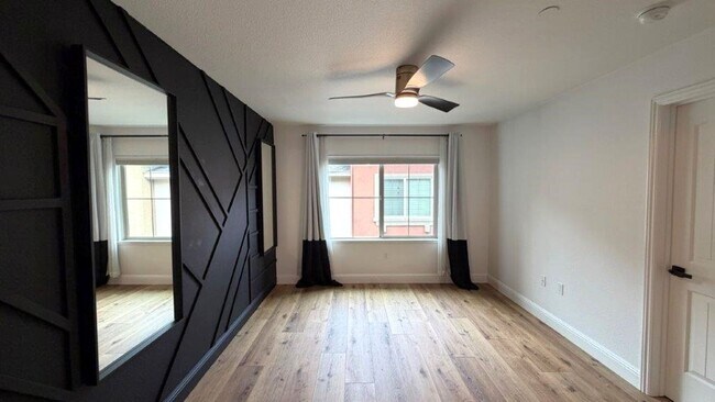 Building Photo - Concord Beautiful 3 bedroom 3 bathroom fully updated townhome, gated community!