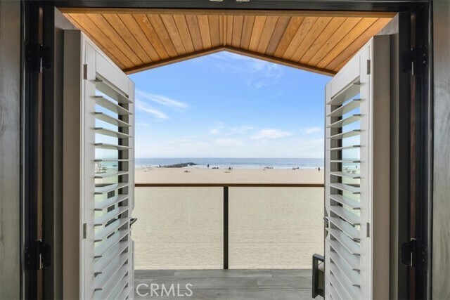 Building Photo - 2808 W Oceanfront