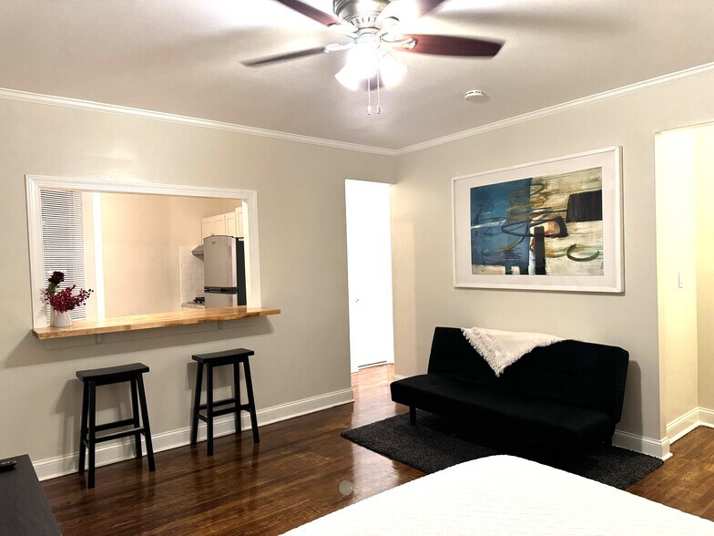 Building Photo - 1700 Kennedy Blvd