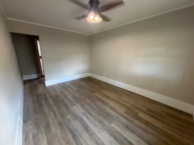 Building Photo - 103 Briarfield Cove