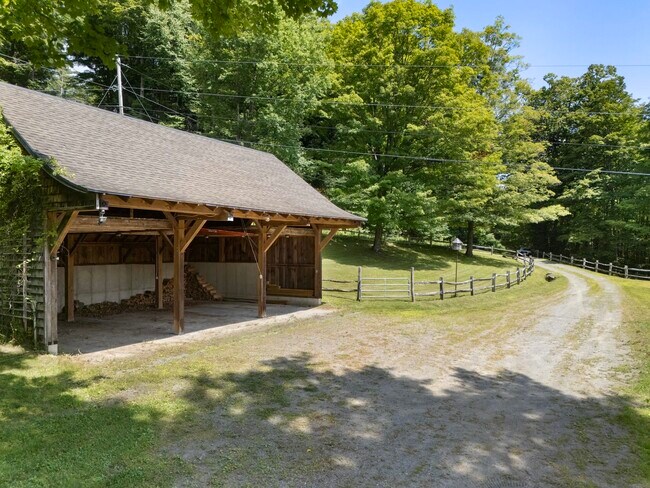 Building Photo - 51 Dusty Ridge Rd
