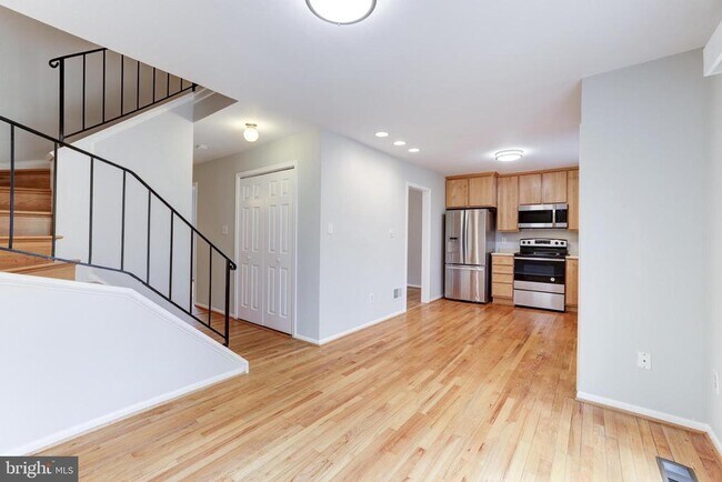Building Photo - 9823 St Cloud Ct
