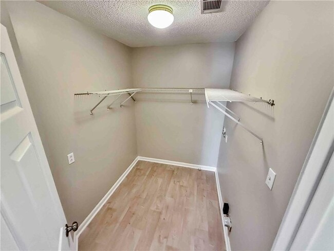 Building Photo - 6403 Ivey Terrace Dr SE