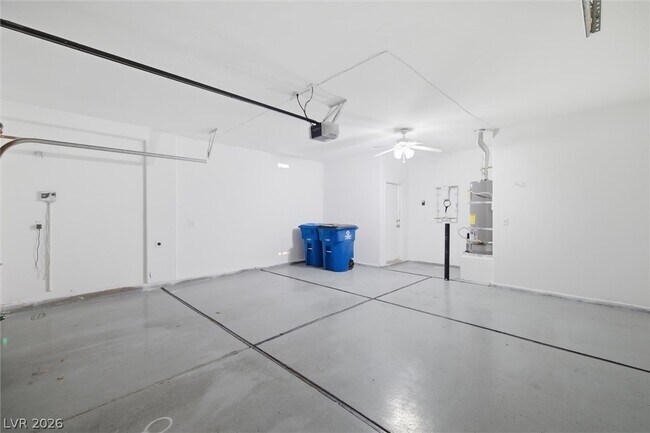 Building Photo - 321 W Arrowbird Ave