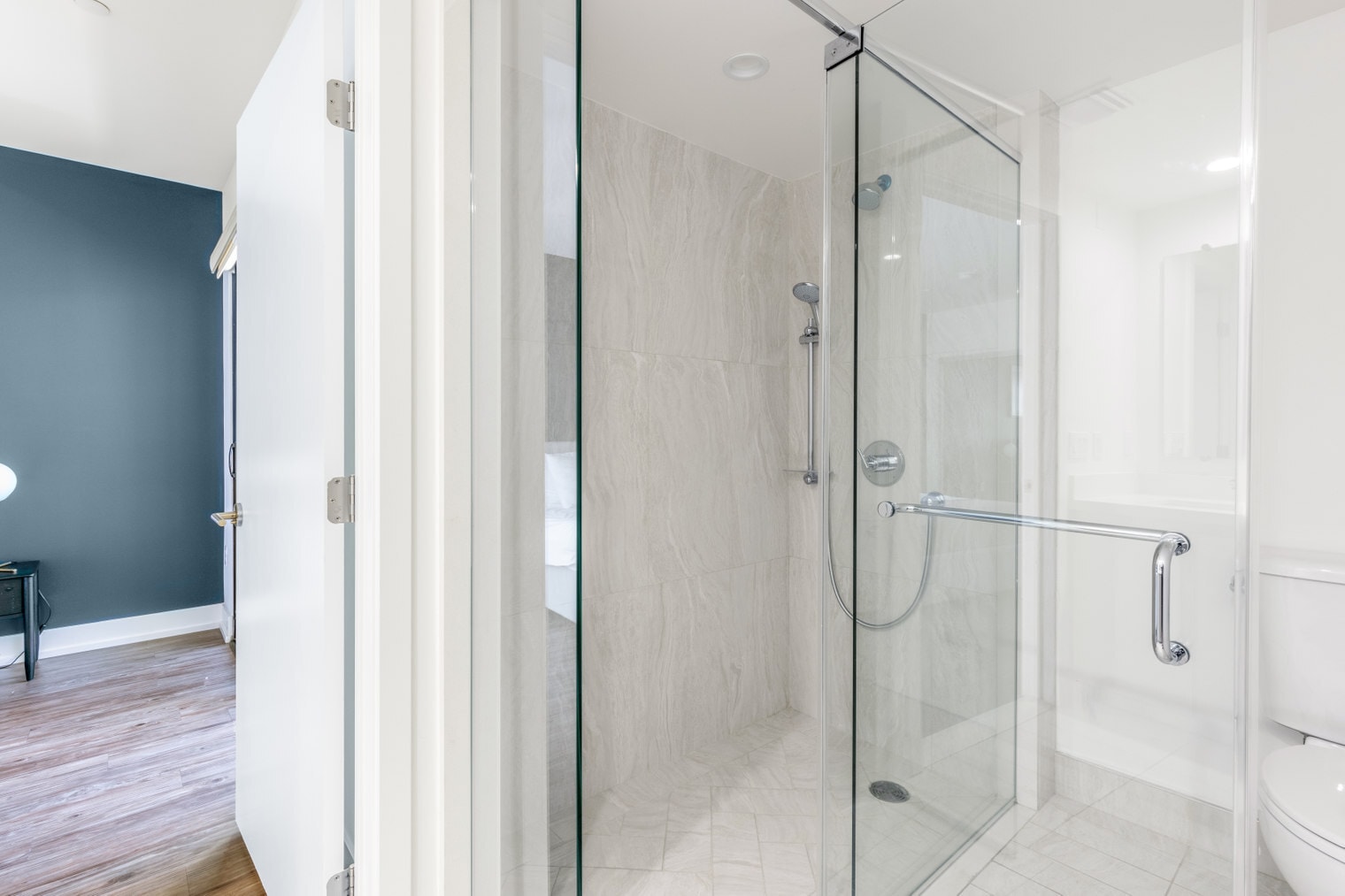 Building Photo - 409 Hayworth Ave