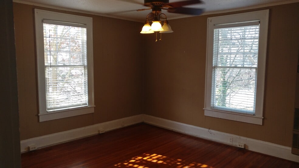 Building Photo - 120 Atwood St