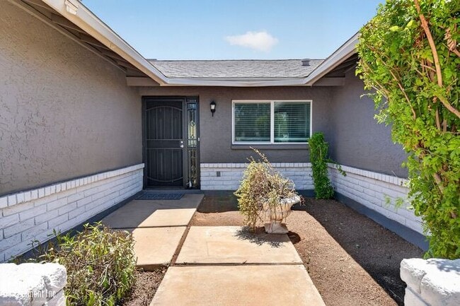 Building Photo - Beautifully Updated 4Bdm 2Ba Home with Den in Chandler!