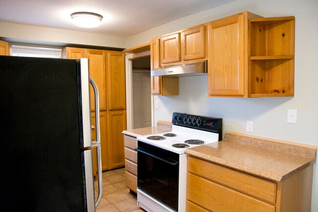 Building Photo - 1242 Genesee Ave