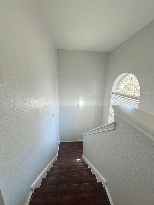 Building Photo - 15522 Baxter Ave