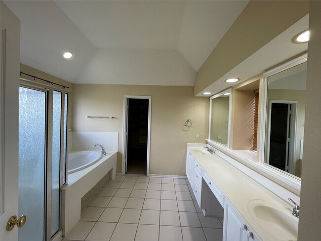 Building Photo - 3511 Velasco Ct