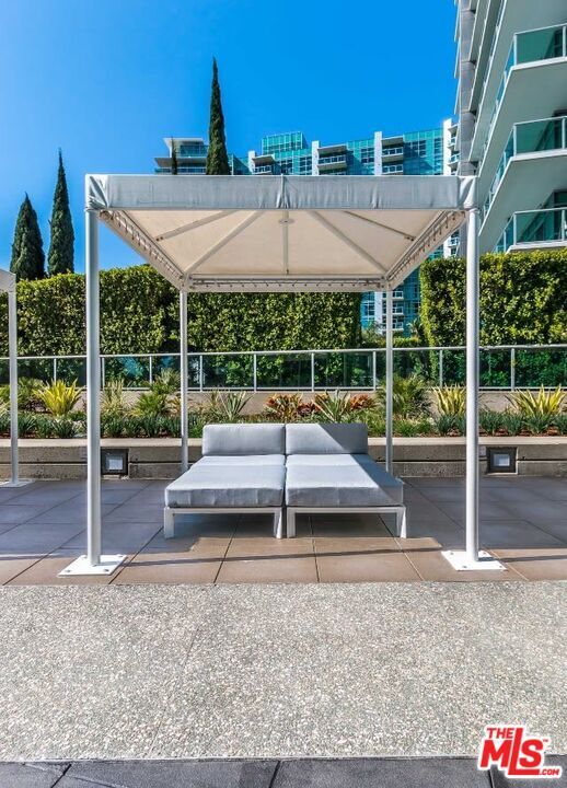 Building Photo - 13600 Marina Pointe Dr