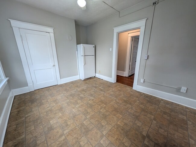 Building Photo - 101 Thomas Rd