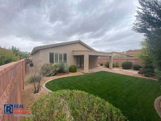Building Photo - Charming Coral Canyon Home