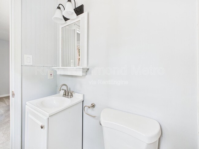 Building Photo - 11220 Sunfield Dr