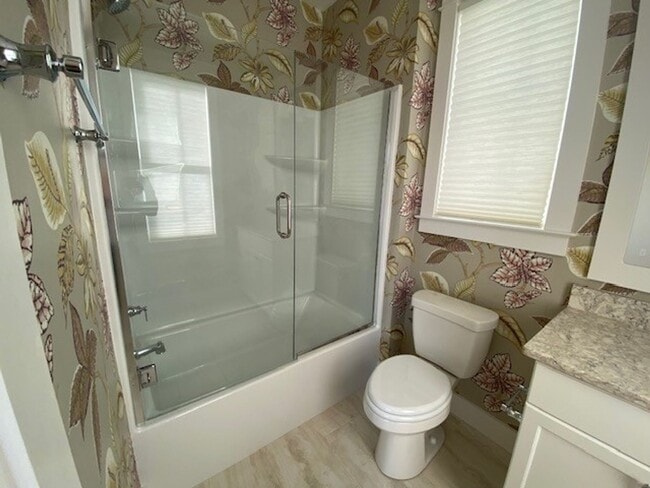 Building Photo - Welcome to our luxurious townhouse in the ...