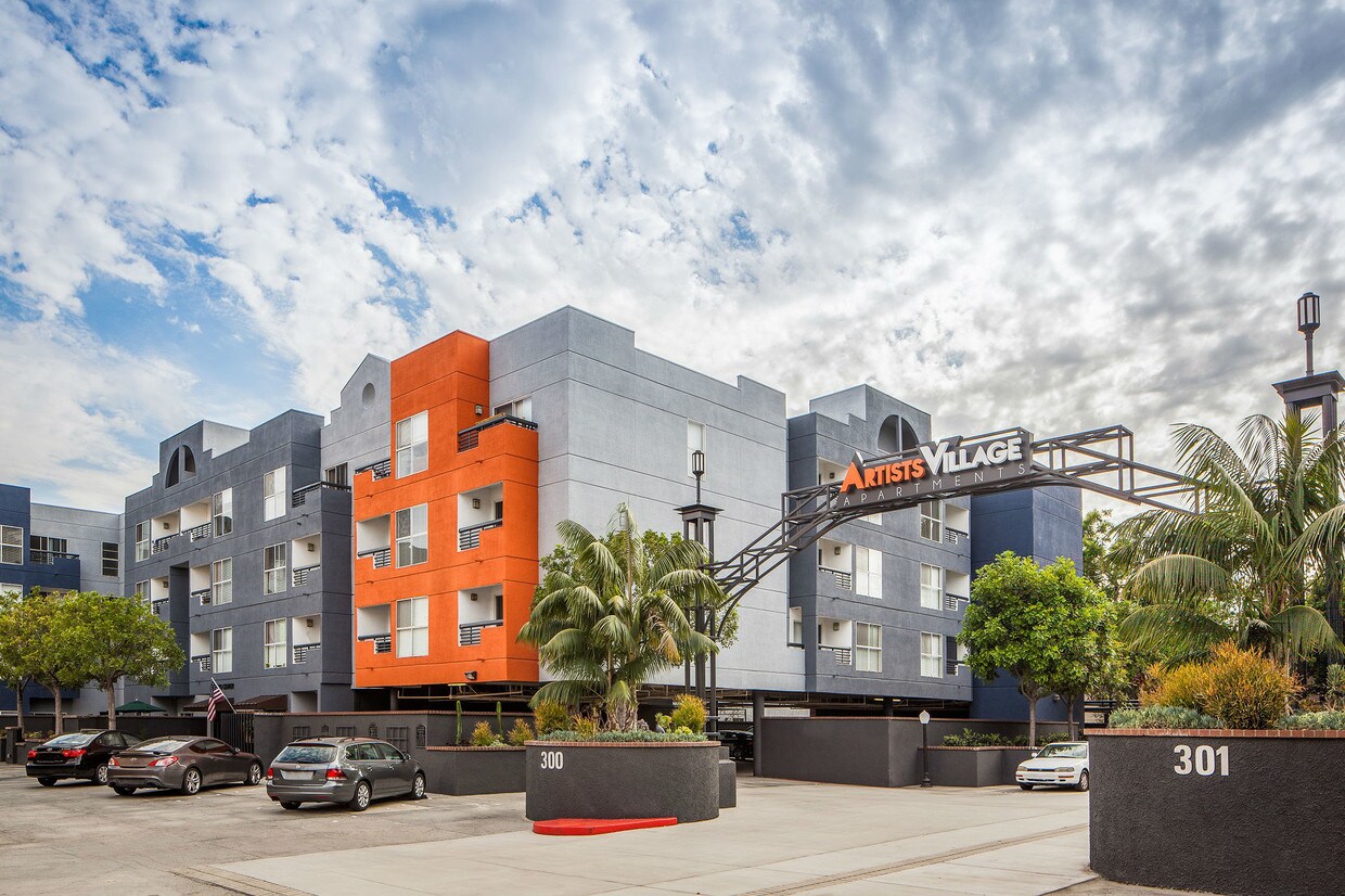 Artists Village Apartments Santa Ana