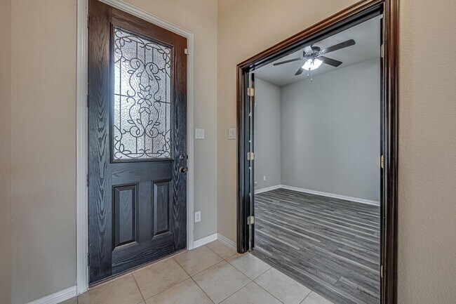 Building Photo - 438 Brookdale Dr