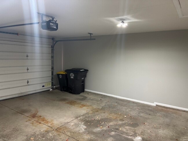 Building Photo - 1431 Shingle Oak Pointe