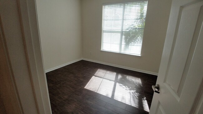 Building Photo - Amazing 1/1 Courtyard View Condo for Rent at Park North Downtown Orlando.