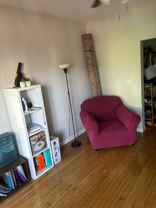 Building Photo - Awesome three bedroom apartment in Allston