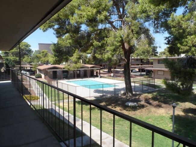 Building Photo - Affordable 1 Bedroom  Condo In Central Las...