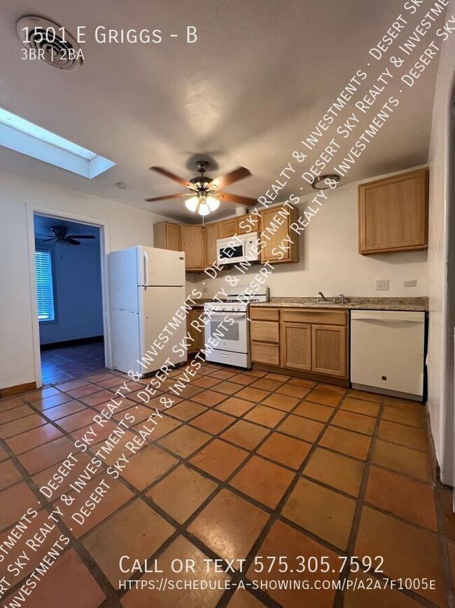 Building Photo - 1501 E Griggs-B