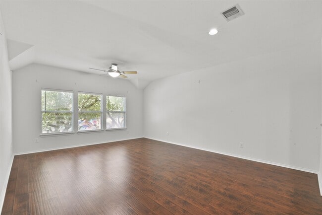 Building Photo - 2711 Polk St