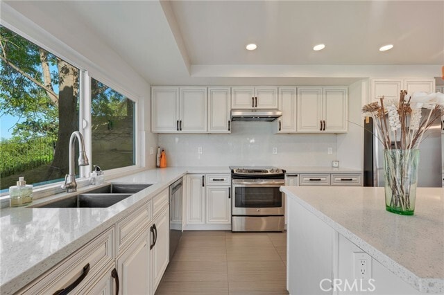 Building Photo - 4352 Park Corona
