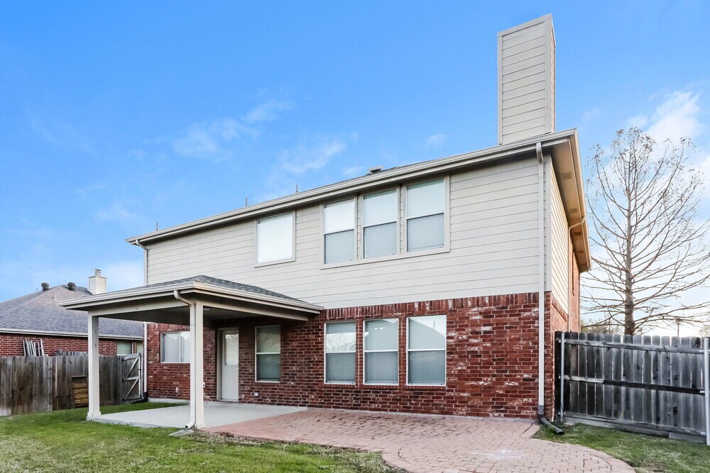 Building Photo - 145 Redbud Dr