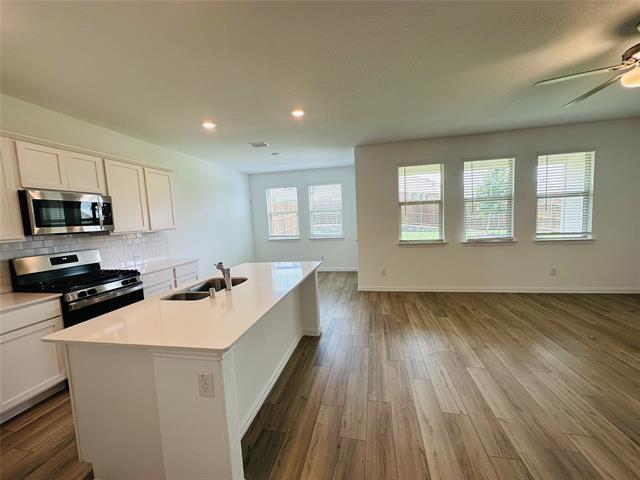 Building Photo - 8112 Green Heron Dr