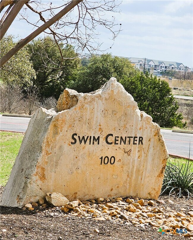 Building Photo - 512 Hoot Owl Ln S