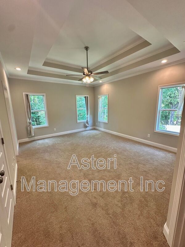 Building Photo - 113 Lasso Drive