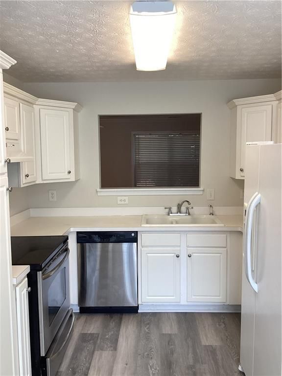 Building Photo - 4260 Maple Valley Dr