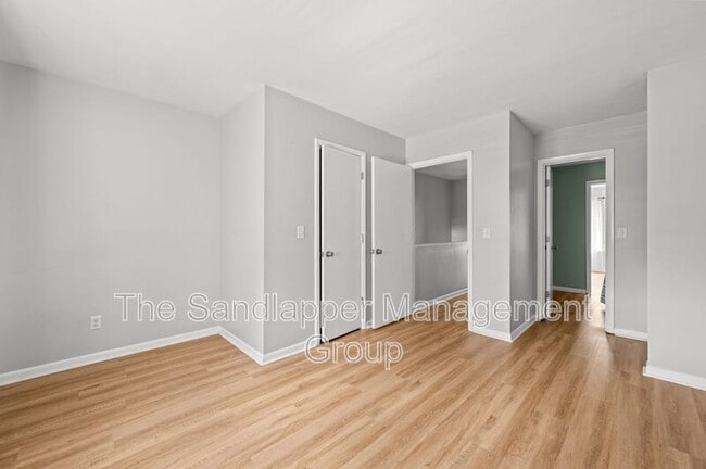 Building Photo - 1530 Fort Johnson Rd