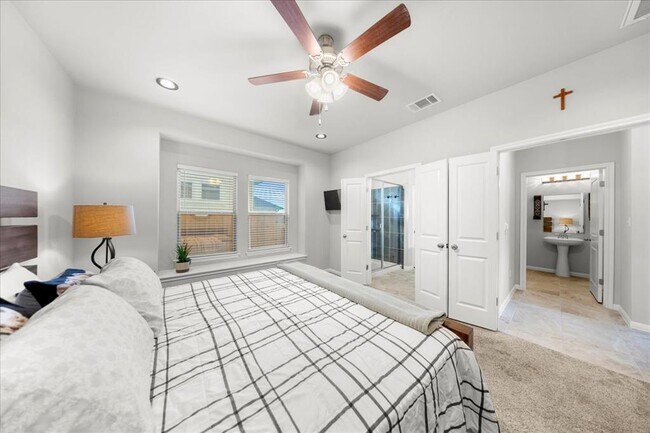 Building Photo - 6110 Principale Dr