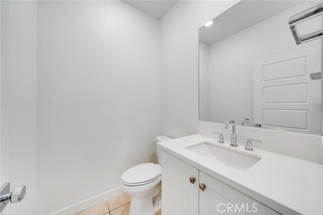 Building Photo - 221 Carmona