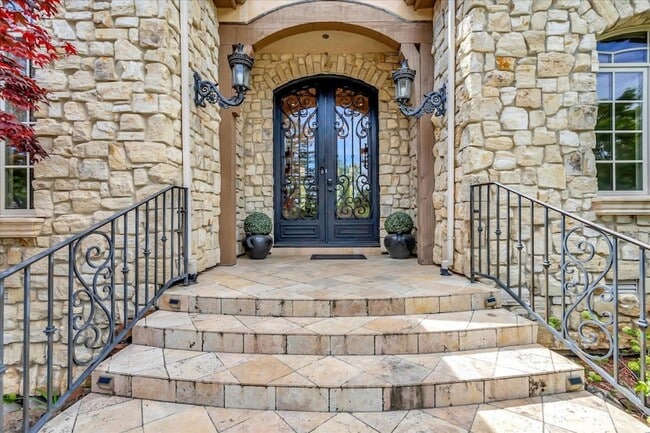 Building Photo - 15219 Sobey Rd