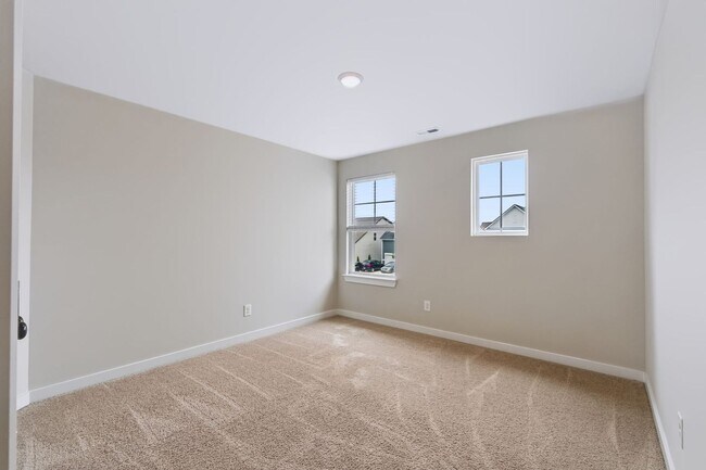 Building Photo - Beautiful 4 Bedroom, 3 Bath Home + Bonus - Available in Smyrna!