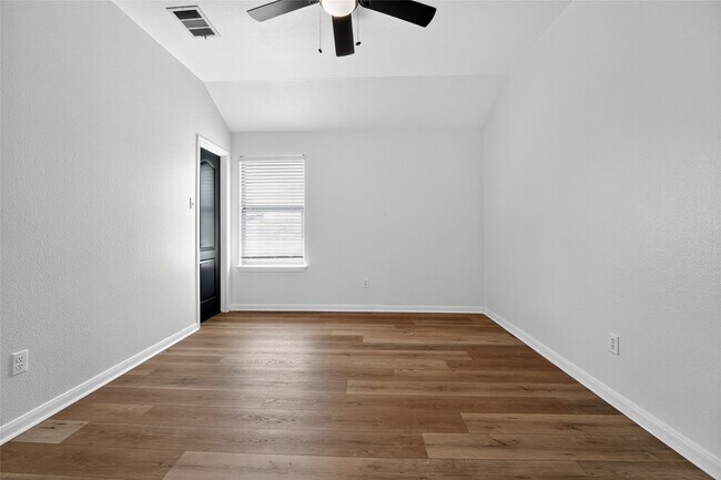 Building Photo - 4500 Aria Cove