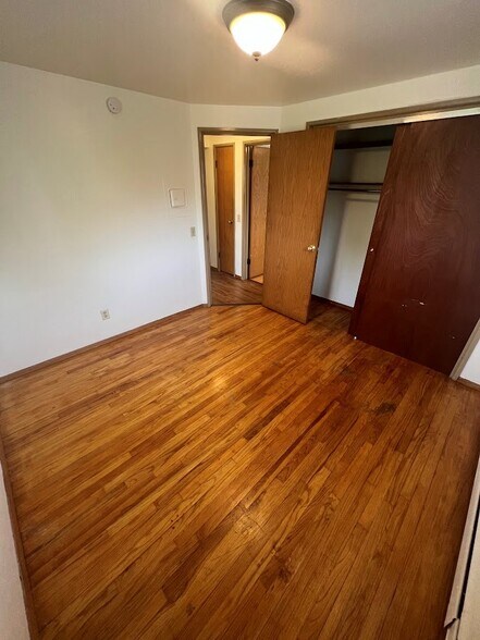 Building Photo - 2414 Brentwood Pky