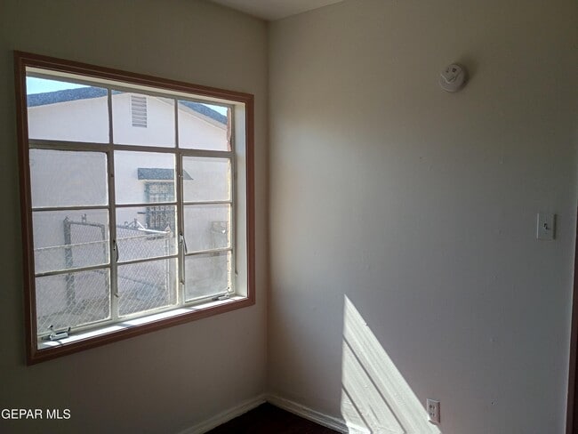 Building Photo - 4704 Clifton Ave