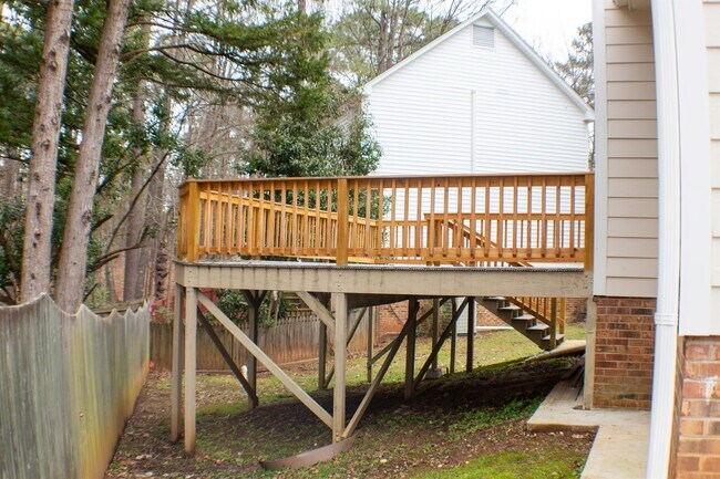 Building Photo - 115 London Plain Ct