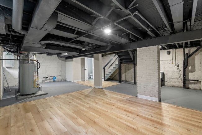 Building Photo - 349 Ridgewood Ave