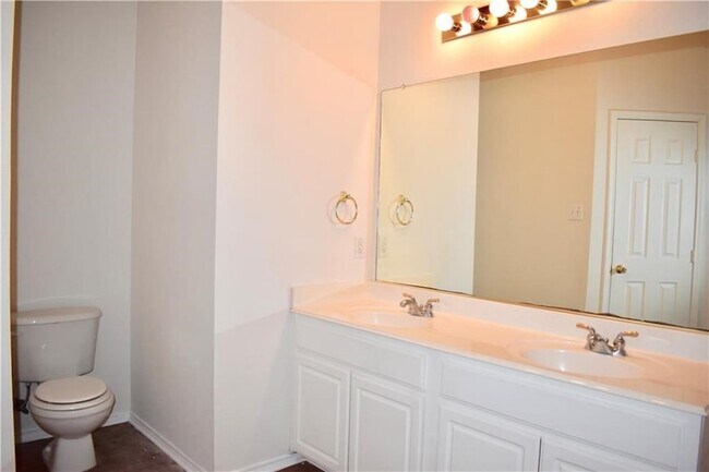 Building Photo - 1000 Salt Creek Trail