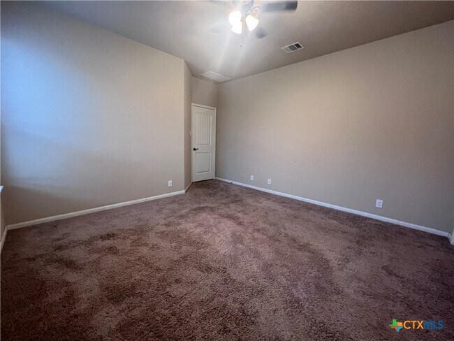 Building Photo - 472 Copper Hill Dr