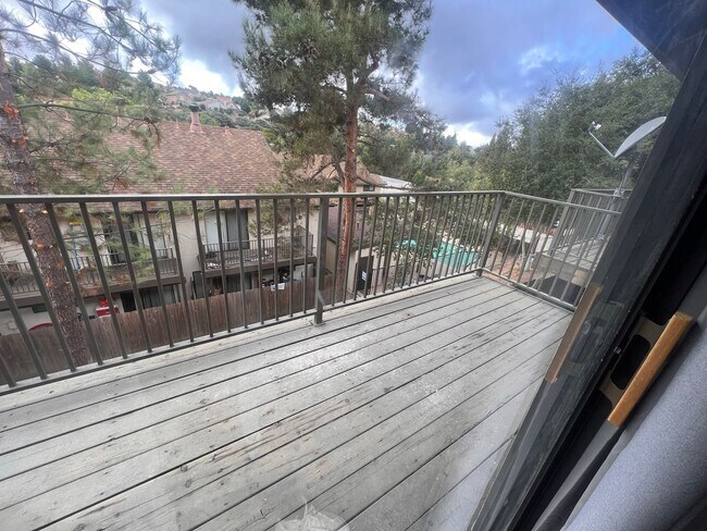 Building Photo - UPDATED 3BR/1.5BA CONDO in ALPINE availabl...