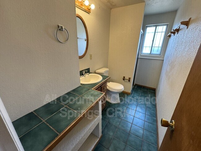 Building Photo - 1237 Chiricahua Dr