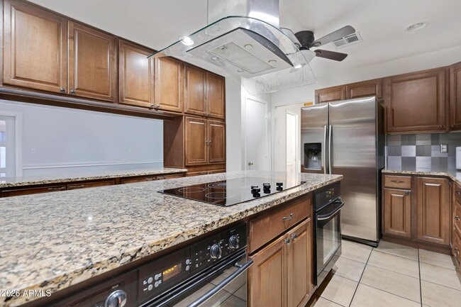 Building Photo - 1627 E Fremont Dr